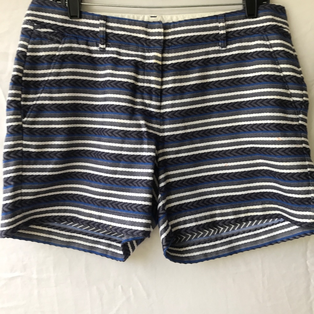 Lands End dress up or down shorts!
